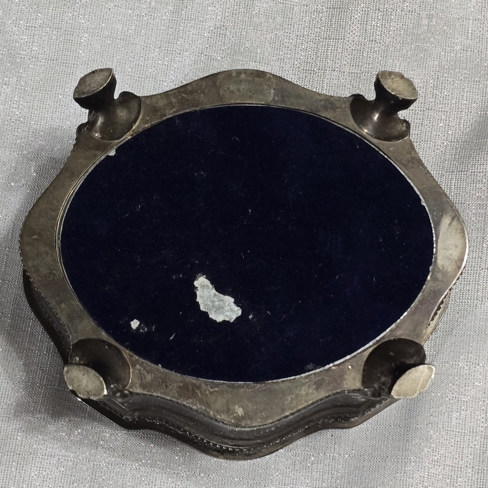 Vintage International Silver Co. Lion Crest Metal Trinket Hairpin Jewelry Box - Picture 11 of 11